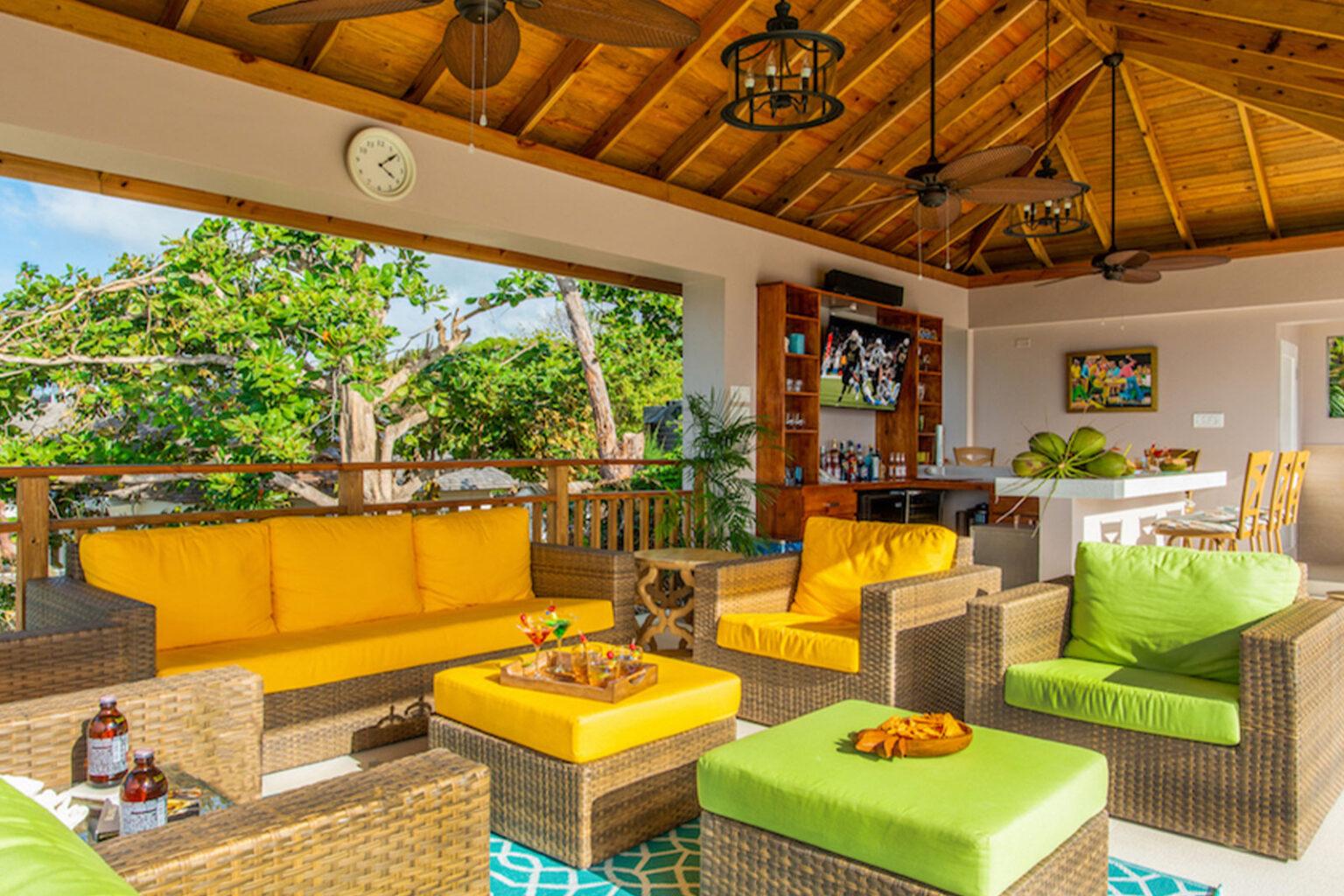 Explore the villa - Trade Winds Villa